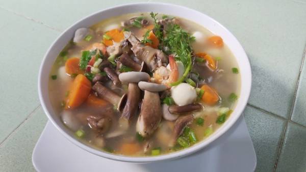 Siêu phẩm canh nấm tràm.