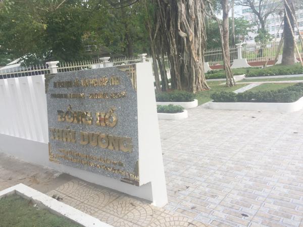 Đồng hồ trăm tuổi lạ nhất Việt Nam, bị ‘bỏ quên’ ở Bạc Liêu