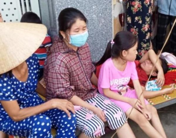 Nguyên phó trưởng công an huyện ở Nghệ An hứa trả lại tiền khi người giúp việc mang giường đến đòi