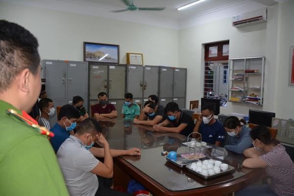 Quảng Ninh: Triệt phá sới bạc, bắt giữ 15 đối tượng
