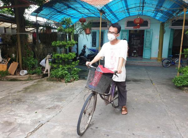 Hoàn cảnh khó khăn, thí sinh đạp xe hơn 30km từ Nam Định sang Thái Bình dự thi THPT