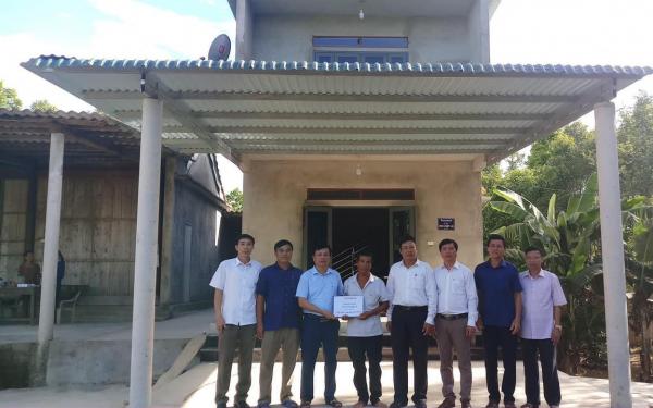 Hà Tĩnh: Bàn giao 100 căn nhà tránh lũ cho người dân miền núi