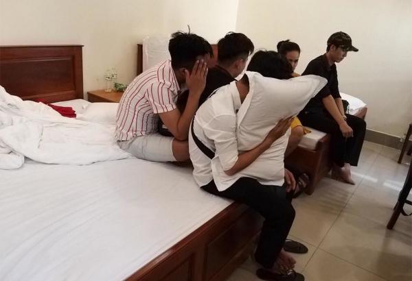 “Phê” trong nhà nghỉ