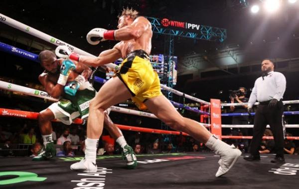 Mayweather bị đấm thủng màng nhĩ, trả giá vì “vở kịch 100 triệu USD”?