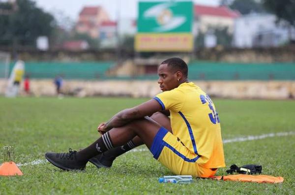 SLNA thử việc cựu tuyển thủ U23 Nigeria