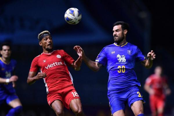 Viettel trả nợ bất thành đội bóng mạnh nhất Thái Lan