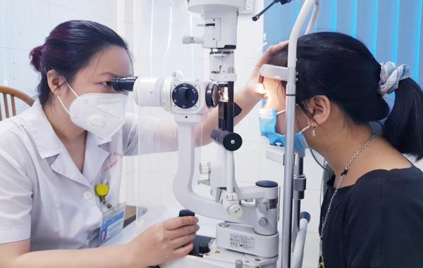 Nguy cơ gia tăng cận thị ở trẻ trong mùa dịch