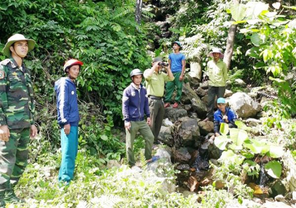 Người dân vùng núi Quảng Trị chung tay bảo vệ rừng