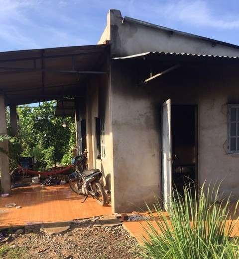 Phát hiện th‌i th‌ể cháy đen trên giường trong căn nhà rẫy