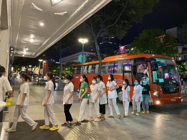 5.000 chuyến xe Phương Trang đưa người dân về quê miễn phí