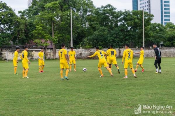 SLNA và câu chuyện chiến thuật trên sân