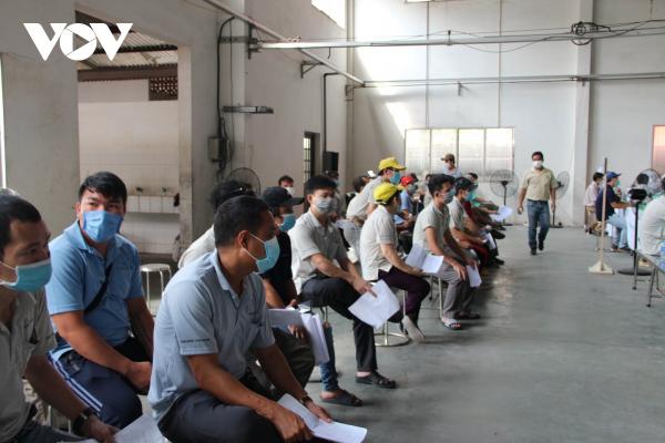 Số ca mắc Covid-19 trong các khu công nghiệp tại TP.HCM có xu hướng giảm