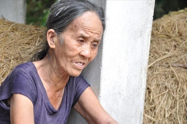 LD 21152: Cụ bà cô đơn cả đời mơ có 10 triệu đồng sửa căn nhà nát