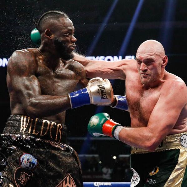 Trận Fury - Wilder dời lịch sang tháng Mười
