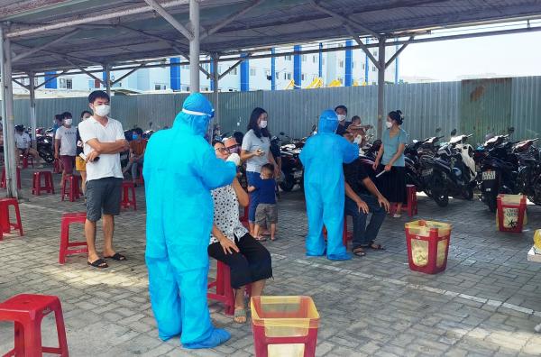 Đà Nẵng: Khuyến khích lập tổ y tế cộng đồng phối hợp lấy mẫu xét nghiệm Covid-19