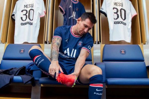 PSG bán 1 triệu áo đấu Messi trong một tuần